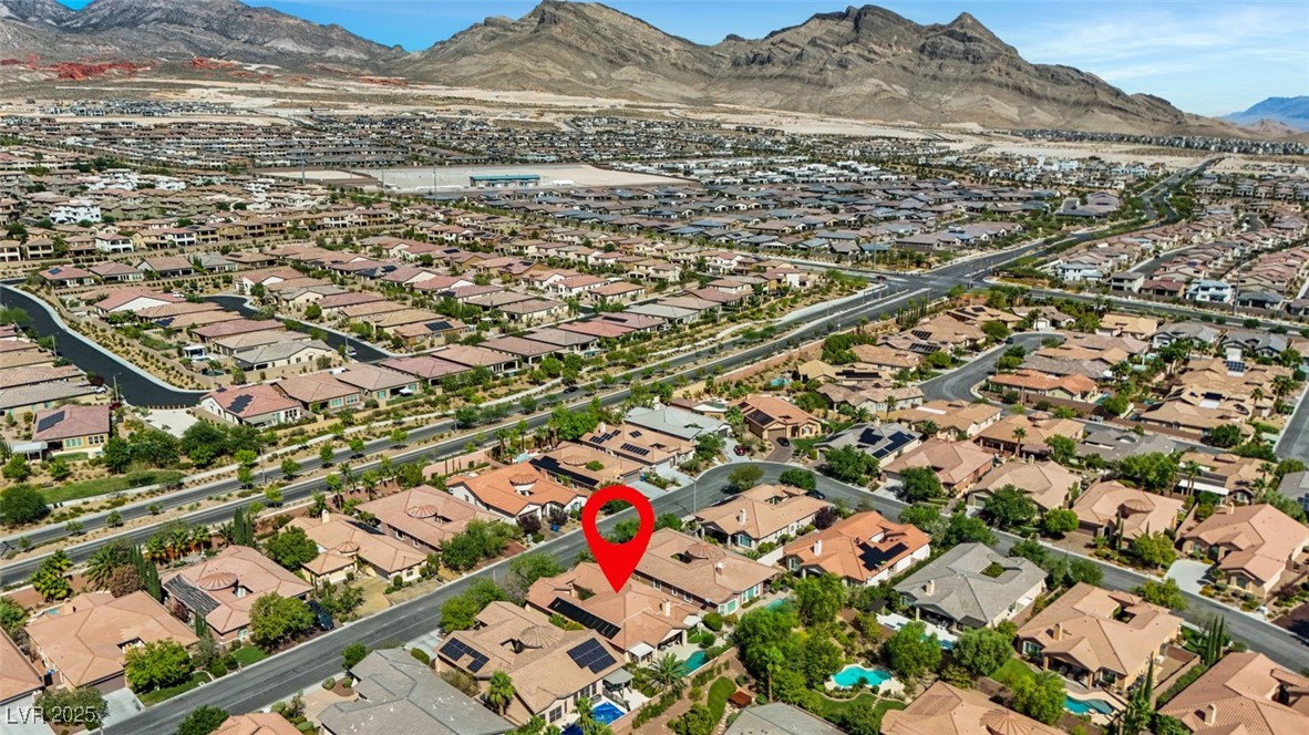 Las Vegas, Nevada 89138, United States, 4 Bedrooms Bedrooms, ,3 BathroomsBathrooms,Residential,Pending,212138