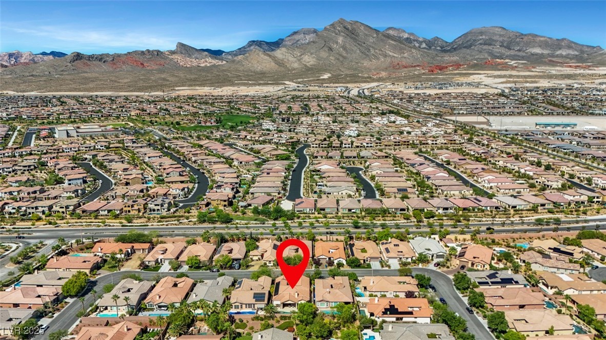 Las Vegas, Nevada 89138, United States, 4 Bedrooms Bedrooms, ,3 BathroomsBathrooms,Residential,Pending,212138