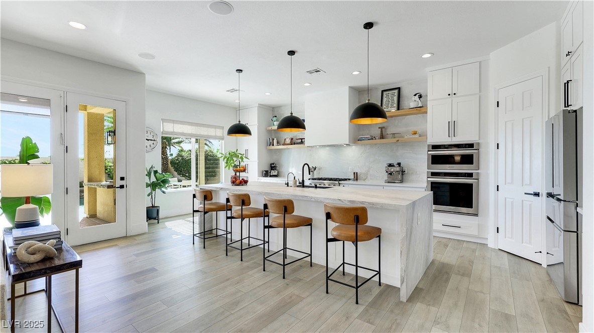 Las Vegas, Nevada 89138, United States, 4 Bedrooms Bedrooms, ,3 BathroomsBathrooms,Residential,Pending,212138