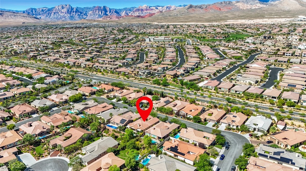 Las Vegas, Nevada 89138, United States, 4 Bedrooms Bedrooms, ,3 BathroomsBathrooms,Residential,Pending,212138