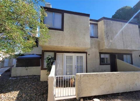 Townhouse For Sale - 5049 Spencer Street #D<br/> Clark County, Las Vegas, NV 89119