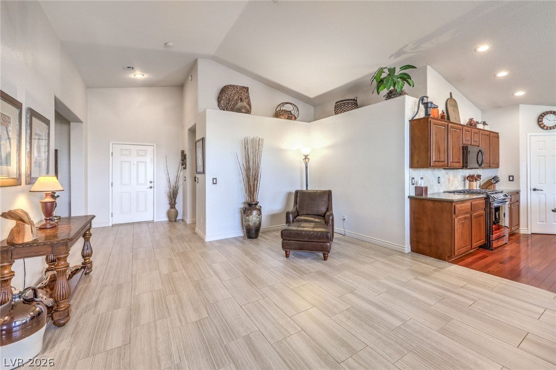 2131 Mountain Glow Avenue