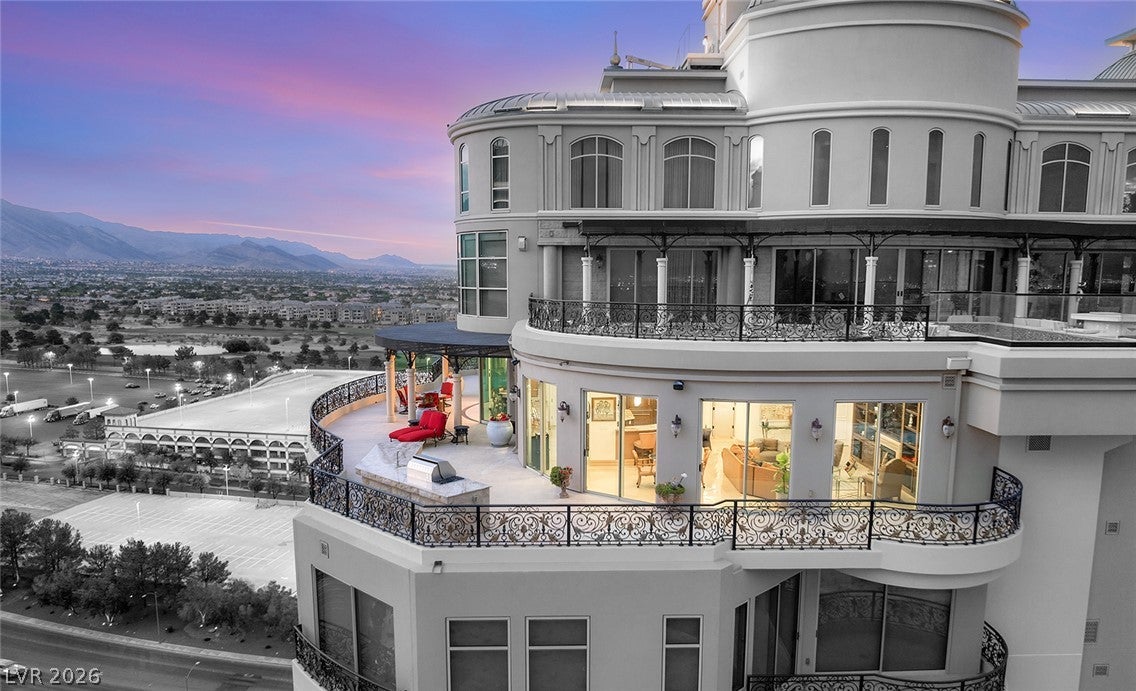 9101 Alta Drive 1701