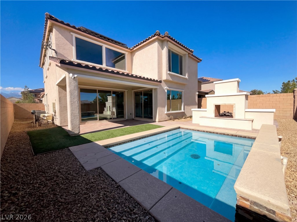 8424 Painted Wall Street