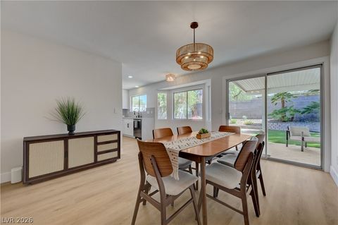 Tiny photo for 3131 White Rose Way, Henderson, NV 89014 (MLS # 2798327)