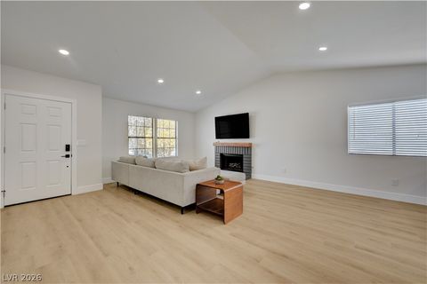 Tiny photo for 3131 White Rose Way, Henderson, NV 89014 (MLS # 2798327)