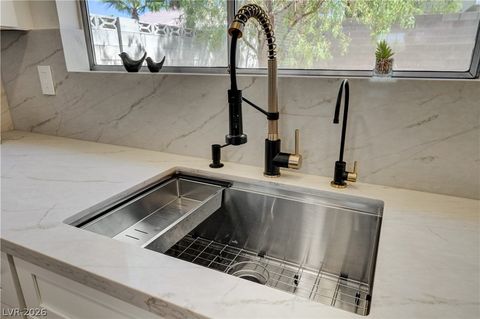 Tiny photo for 3131 White Rose Way, Henderson, NV 89014 (MLS # 2798327)