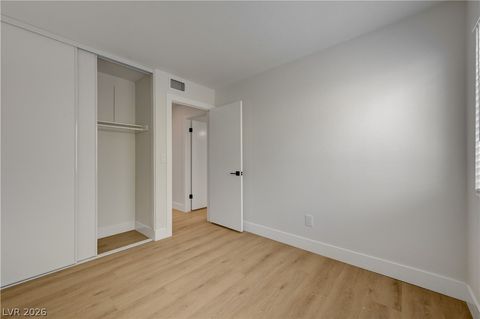 Tiny photo for 3131 White Rose Way, Henderson, NV 89014 (MLS # 2798327)