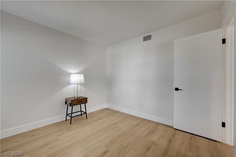 Tiny photo for 3131 White Rose Way, Henderson, NV 89014 (MLS # 2798327)