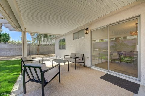 Tiny photo for 3131 White Rose Way, Henderson, NV 89014 (MLS # 2798327)