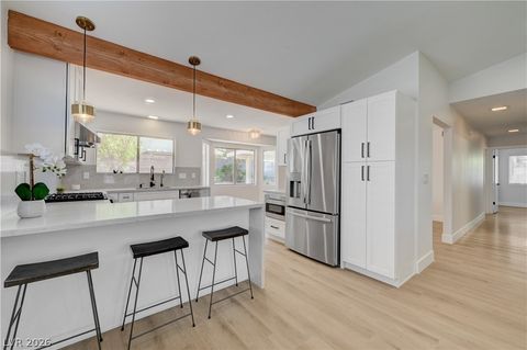 Tiny photo for 3131 White Rose Way, Henderson, NV 89014 (MLS # 2798327)