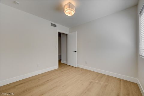 Tiny photo for 3131 White Rose Way, Henderson, NV 89014 (MLS # 2798327)