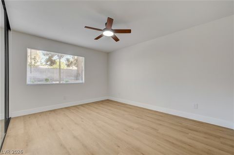 Tiny photo for 3131 White Rose Way, Henderson, NV 89014 (MLS # 2798327)