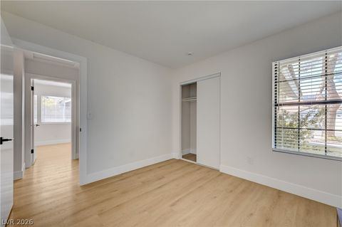 Tiny photo for 3131 White Rose Way, Henderson, NV 89014 (MLS # 2798327)