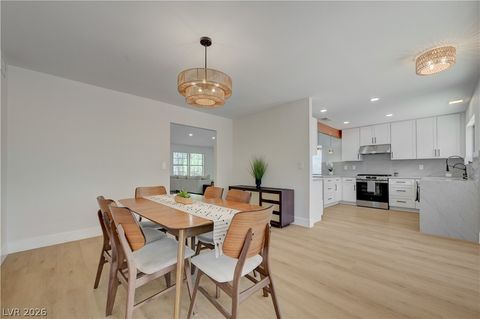 Tiny photo for 3131 White Rose Way, Henderson, NV 89014 (MLS # 2798327)