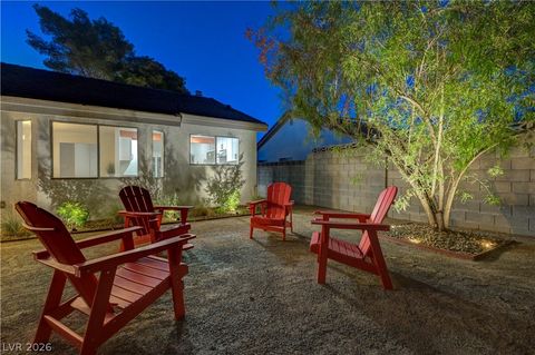 Tiny photo for 3131 White Rose Way, Henderson, NV 89014 (MLS # 2798327)