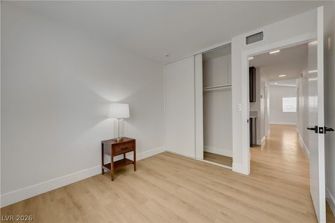 Tiny photo for 3131 White Rose Way, Henderson, NV 89014 (MLS # 2798327)