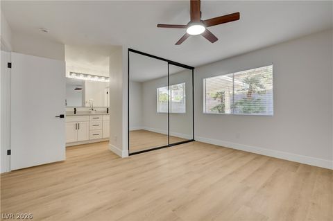 Tiny photo for 3131 White Rose Way, Henderson, NV 89014 (MLS # 2798327)