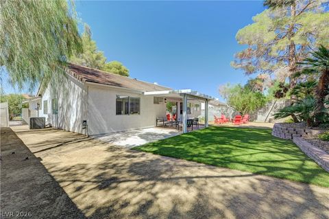 Tiny photo for 3131 White Rose Way, Henderson, NV 89014 (MLS # 2798327)