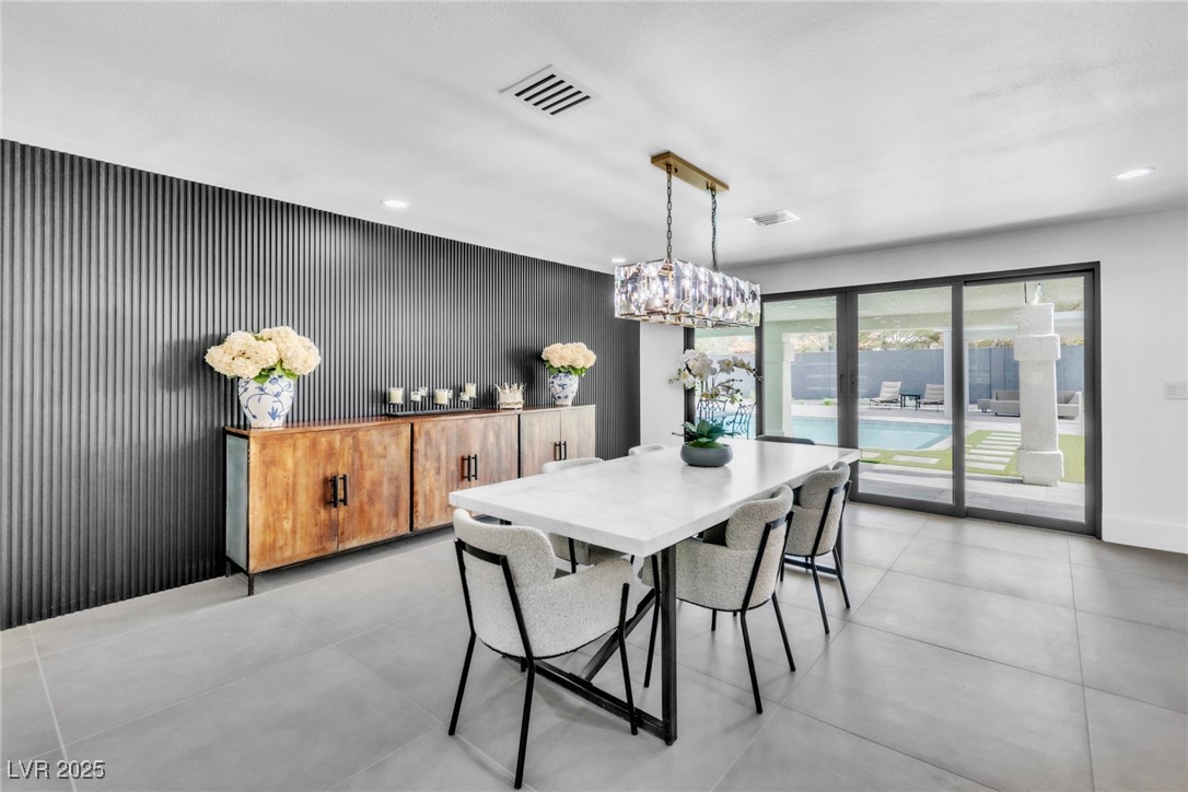3189 Montecito Drive