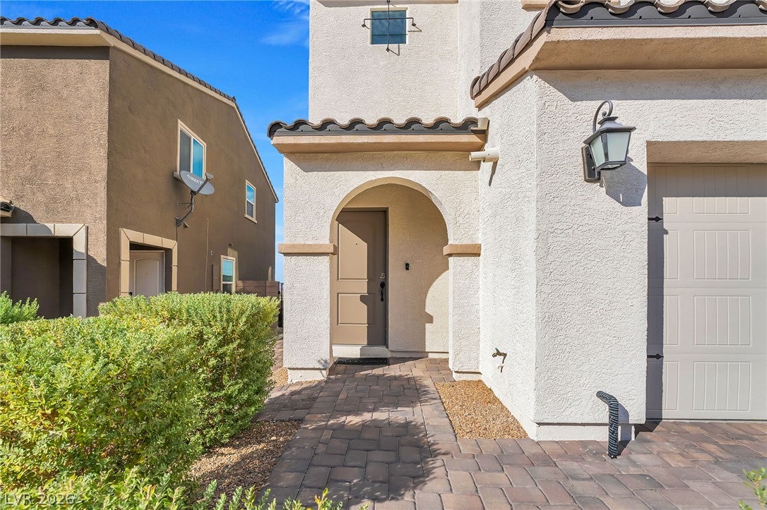 298 QUAIL FINCH Drive