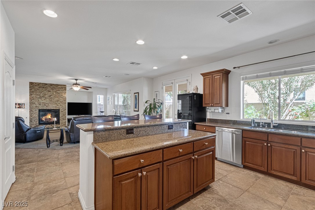 7872 Regency Park Street, Las Vegas, Nevada image 13