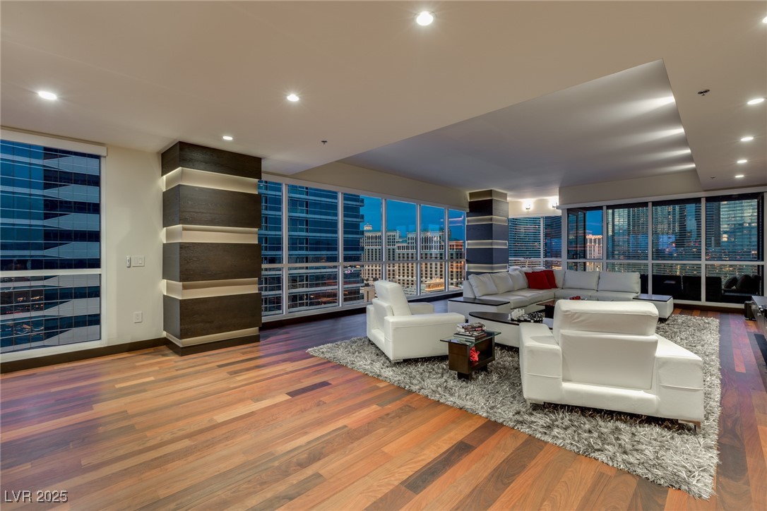 4525 Dean Martin Drive 2200