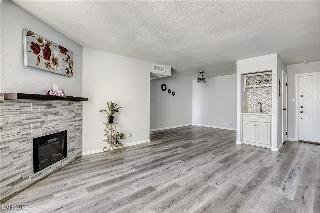 745 N Royal Crest Circle 141