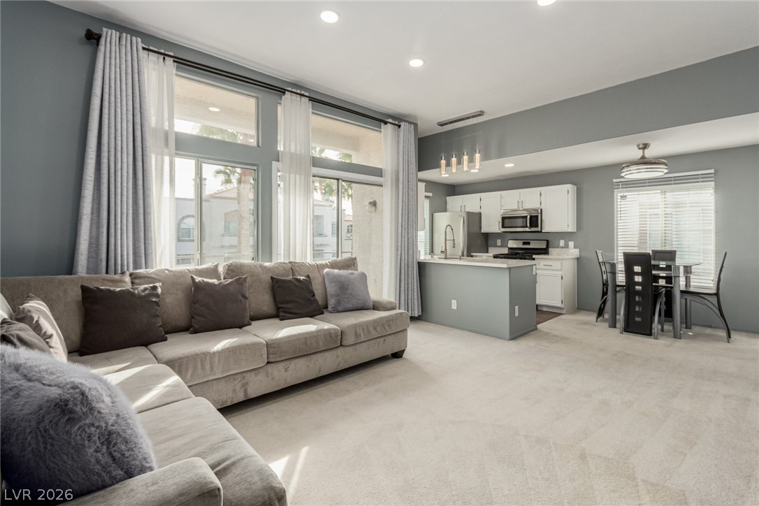 3125 N Buffalo Drive 2117