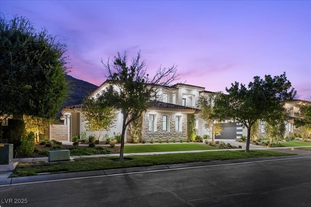 Photo of 42 Ravenswood Avenue, Las Vegas, NV 89141 (MLS # 2695636)