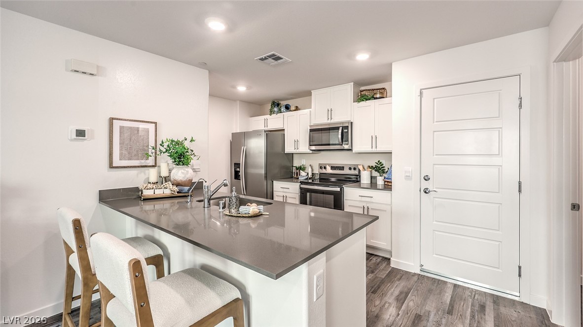 9893 Maple Pass Avenue