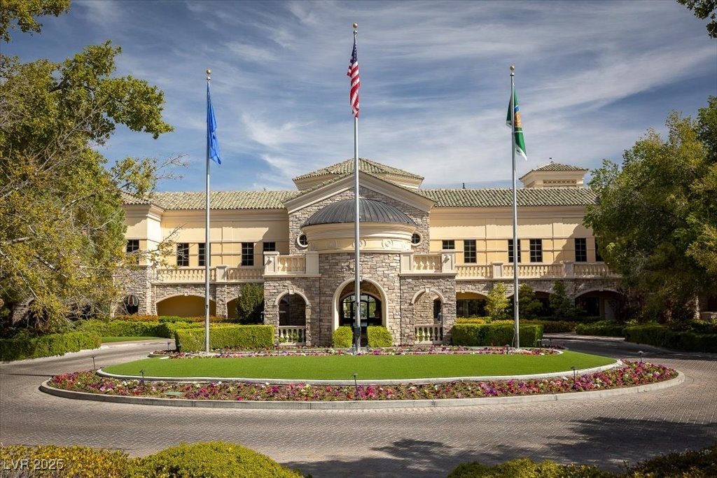 Las Vegas, Nevada 89141, United States, 5 Bedrooms Bedrooms, ,6 BathroomsBathrooms,Residential,Active,212140