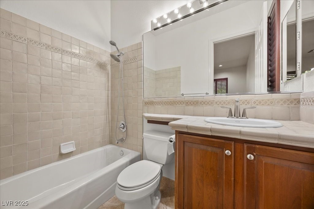 Las Vegas, Nevada 89141, United States, 5 Bedrooms Bedrooms, ,6 BathroomsBathrooms,Residential,Active,212140