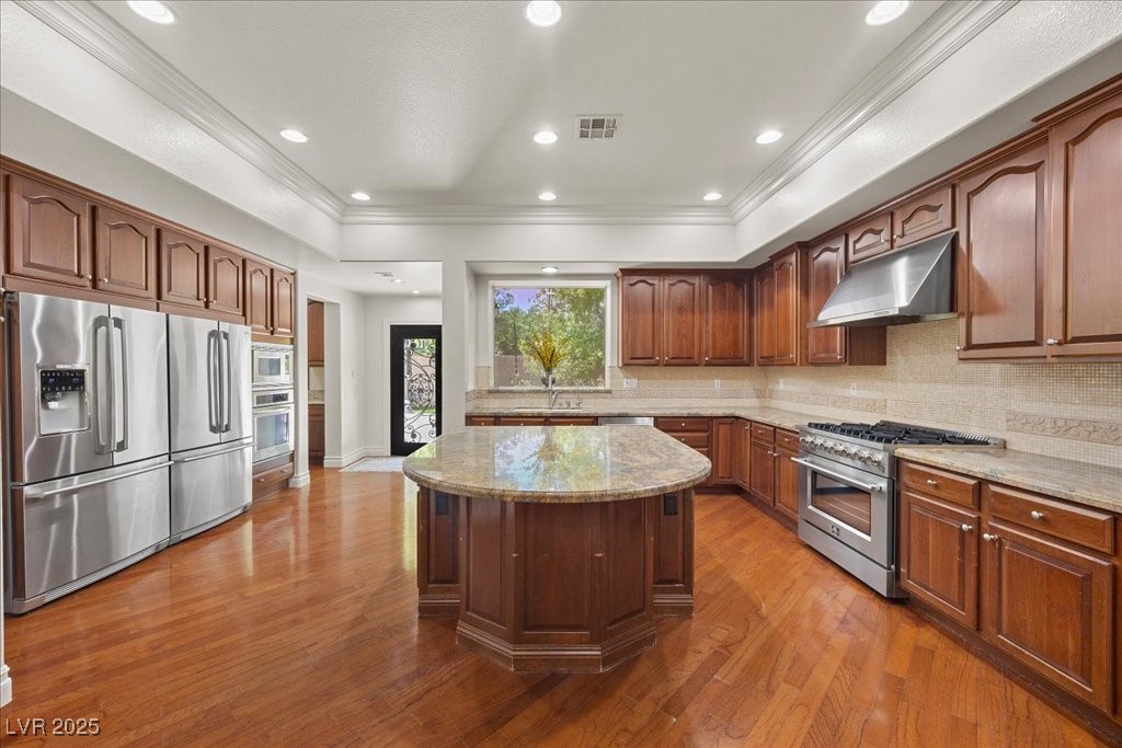 Las Vegas, Nevada 89141, United States, 5 Bedrooms Bedrooms, ,6 BathroomsBathrooms,Residential,Active,212140