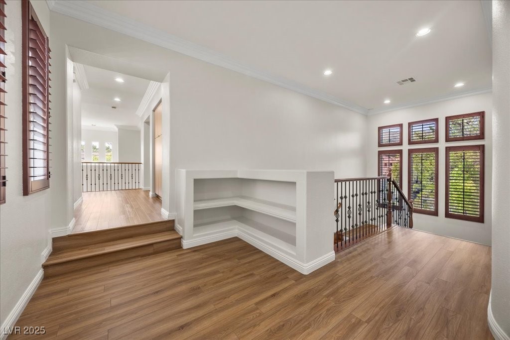 Las Vegas, Nevada 89141, United States, 5 Bedrooms Bedrooms, ,6 BathroomsBathrooms,Residential,Active,212140