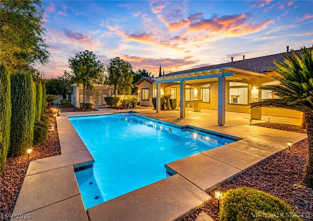 7504 Via Del Mar Street