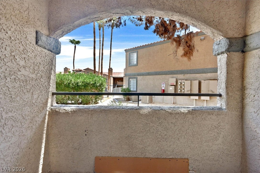 220 Mission Newport Lane 105