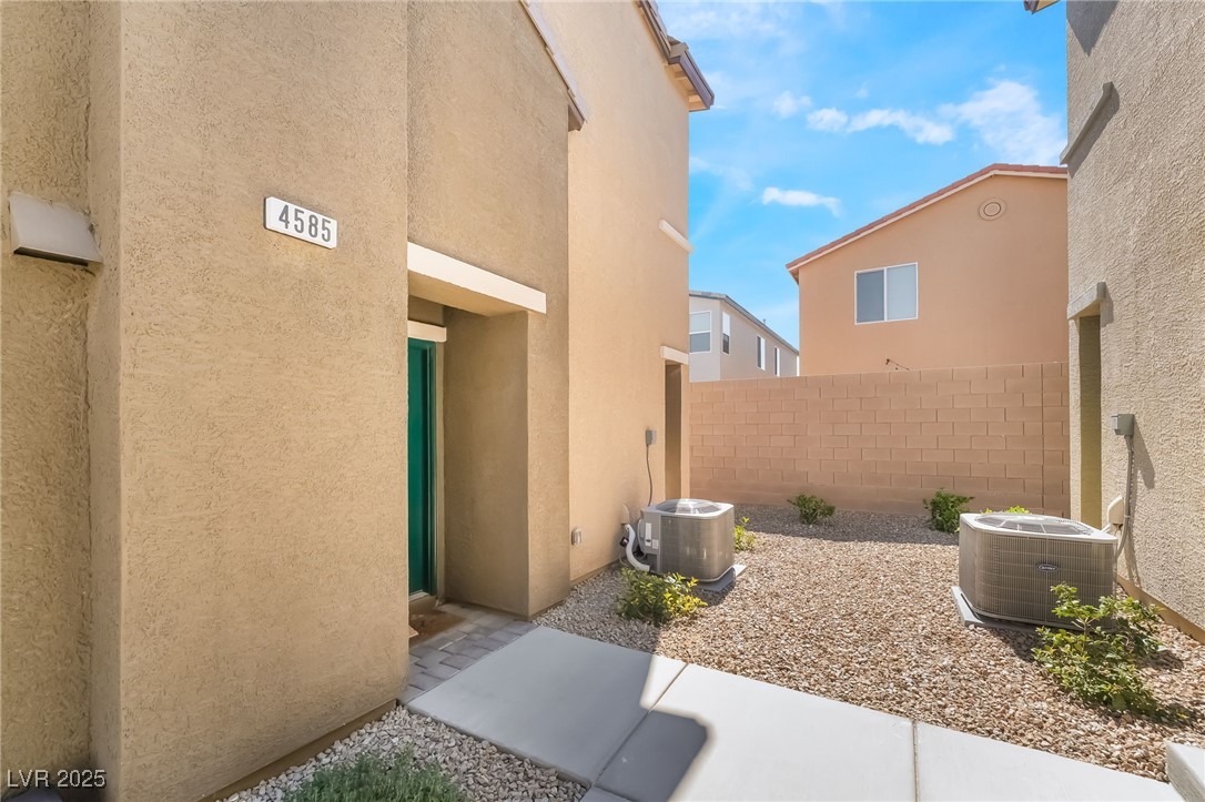 4585 Honey Hills Avenue