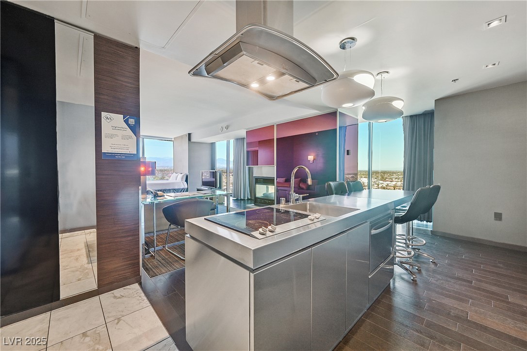 Las Vegas, Nevada 89103, United States, 1 Bedroom Bedrooms, ,2 BathroomsBathrooms,Residential,Active,241111