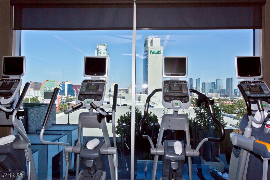 Las Vegas, Nevada 89103, United States, 1 Bedroom Bedrooms, ,2 BathroomsBathrooms,Residential,Active,241111