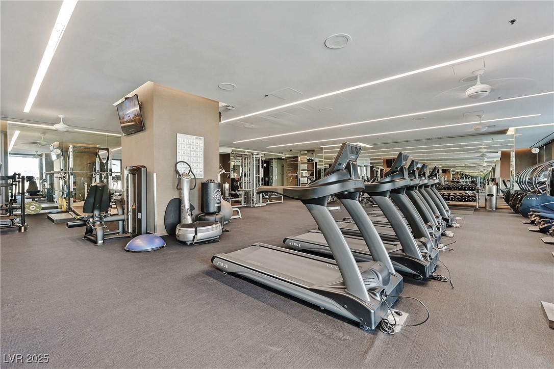 Las Vegas, Nevada 89103, United States, 1 Bedroom Bedrooms, ,2 BathroomsBathrooms,Residential,Active,241111