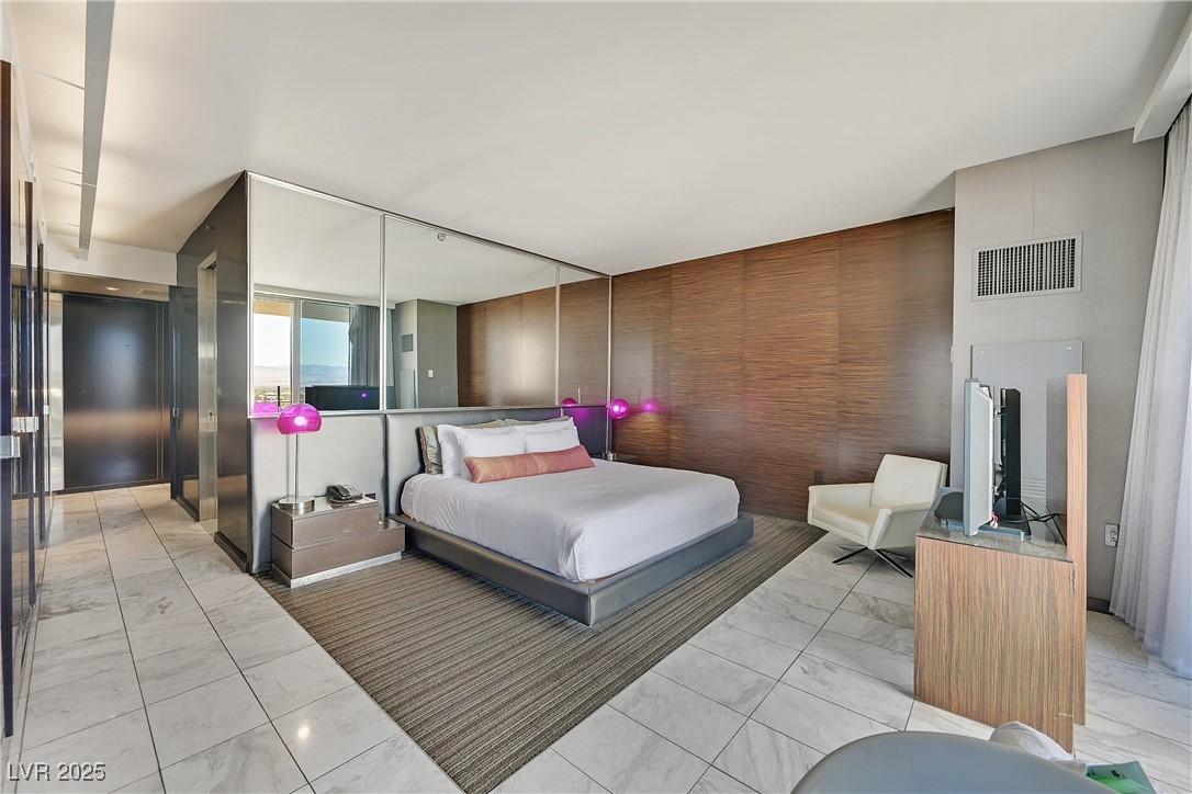 Las Vegas, Nevada 89103, United States, 1 Bedroom Bedrooms, ,2 BathroomsBathrooms,Residential,Active,241111