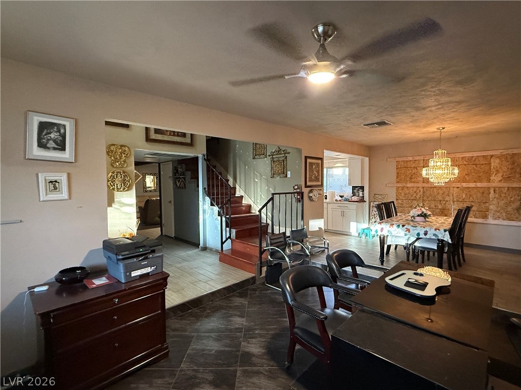 405 Holcomb Circle