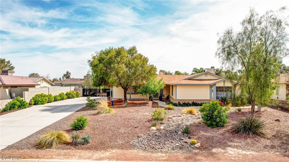 4343 Sharpshooter Lane, North Las Vegas, Nevada image 2