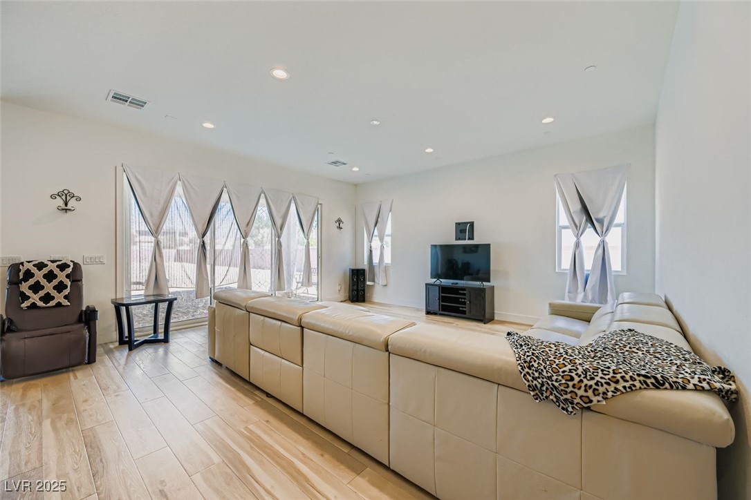 5714 Kings Bluff Avenue