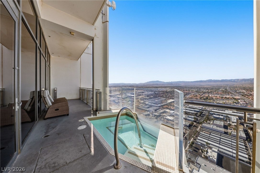 4381 W Flamingo Road 58301