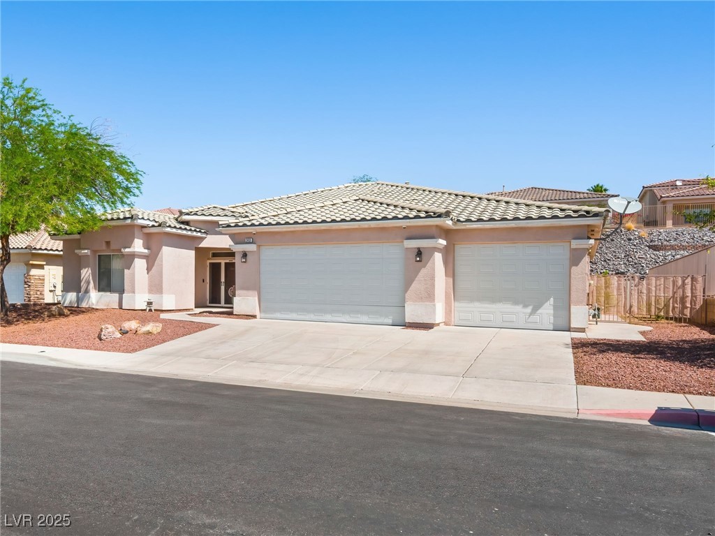 3431 Cottage Thistle Drive, Laughlin, Nevada image 2