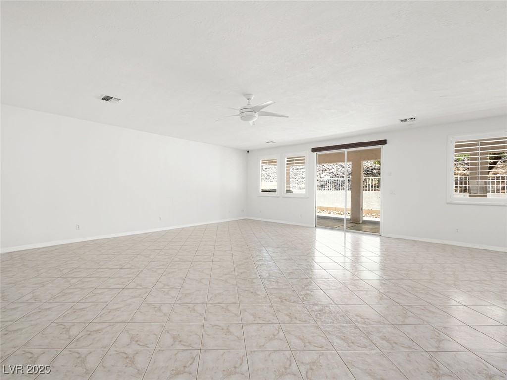 3431 Cottage Thistle Drive, Laughlin, Nevada image 7