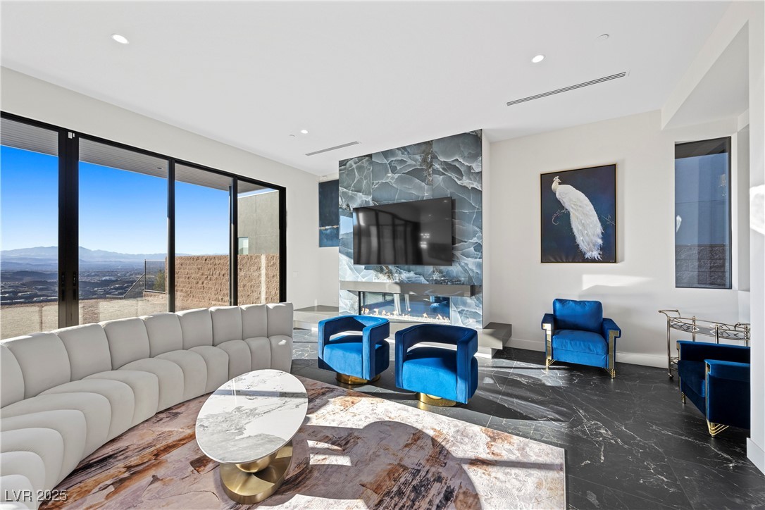 577 Overlook Rim Drive, Henderson, Nevada image 9