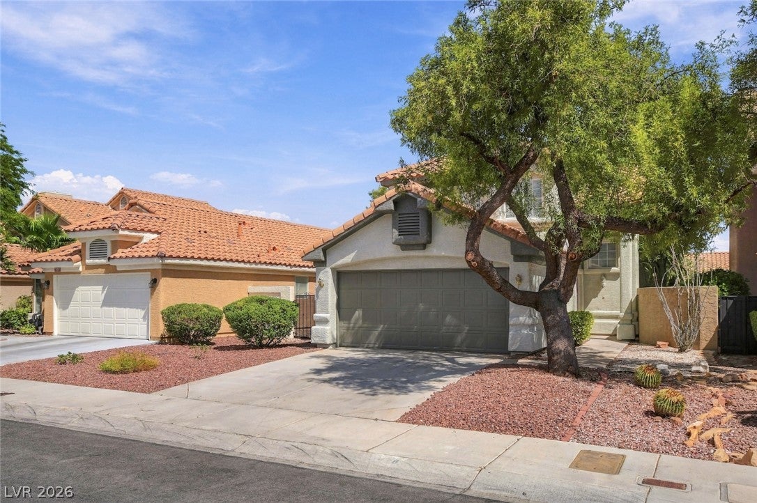 1428 Desert Hills Drive
